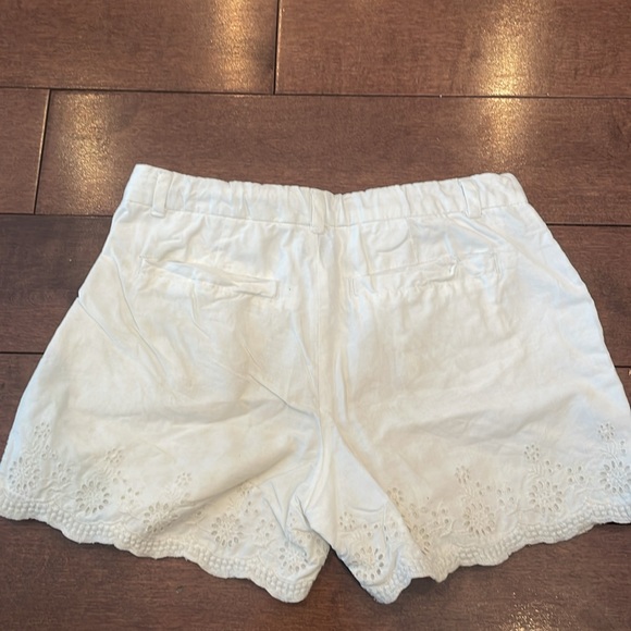 Gap White Shorts with Eyelet Trim - Picture 5 of 6